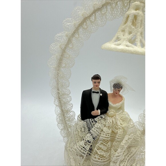 Wedding Cake Topper Bride Groom Lace Bell 1950s Vintage - Picture 6 of 16